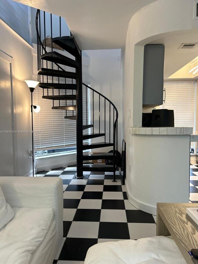 Foto del edificio - 3036 SW 27th Ave