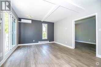 Building Photo - 32-32 Hogarth Ave