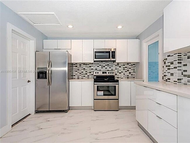 Foto del edificio - 5770 NE 18th Ave