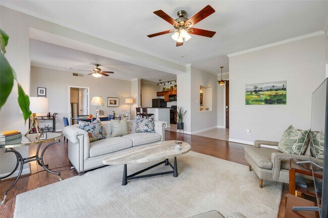 Foto del edificio - 4515 Briar Hollow Pl