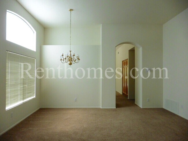 Building Photo - 12216 Mulholland Ct