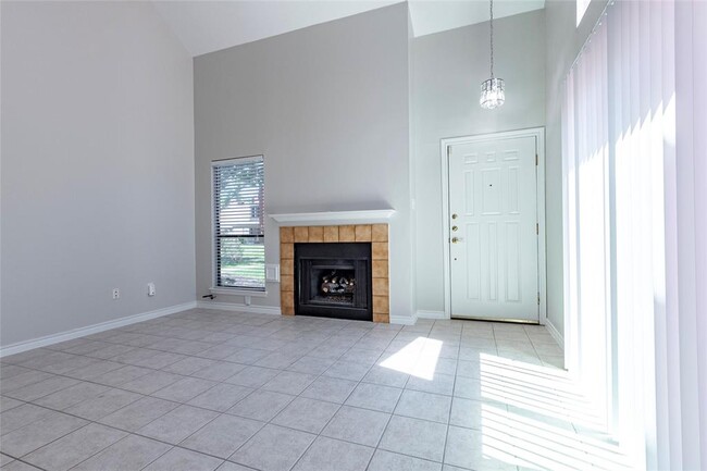 Building Photo - 1436 Gemini St