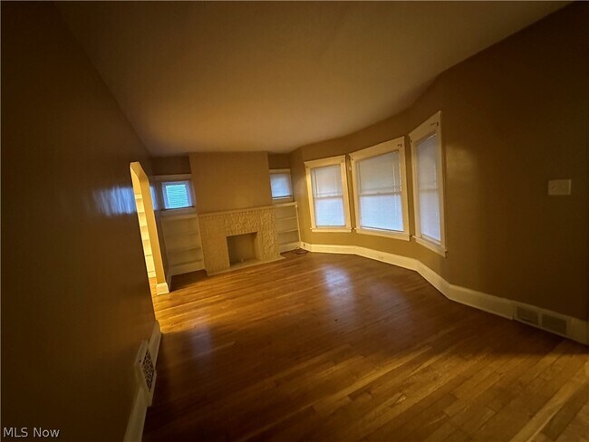 Building Photo - 2797 Avondale Ave