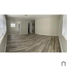 Building Photo - 1039 21st St