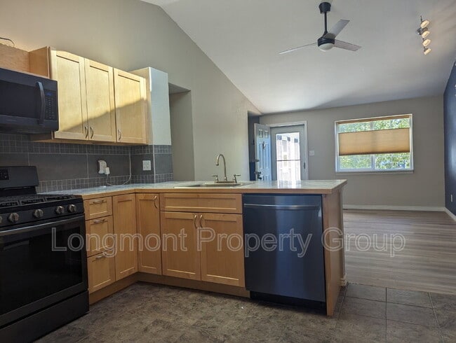 Foto del edificio - 2189 Hackberry Cir