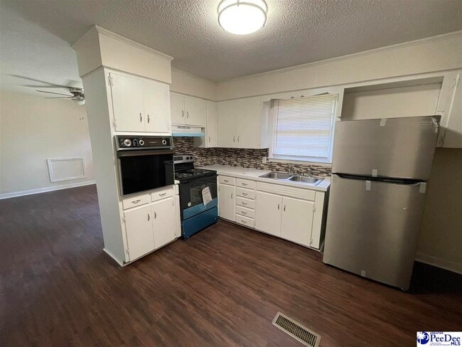Building Photo - 3306 E Bennett Dr