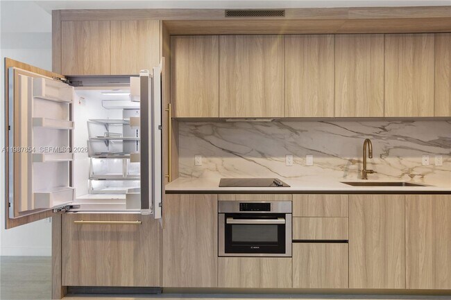 Building Photo - 77 SE 5th St