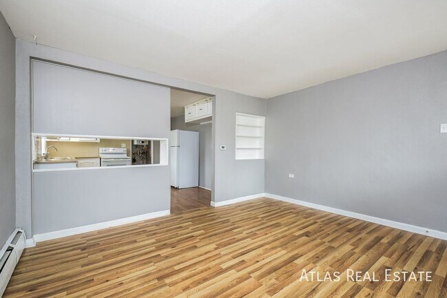 Foto del edificio - 1044 S Quitman St
