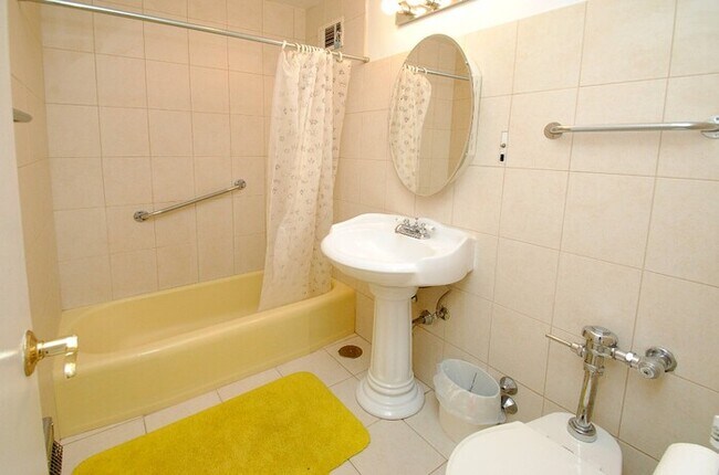 Foto del edificio - 6157 N Sheridan Rd