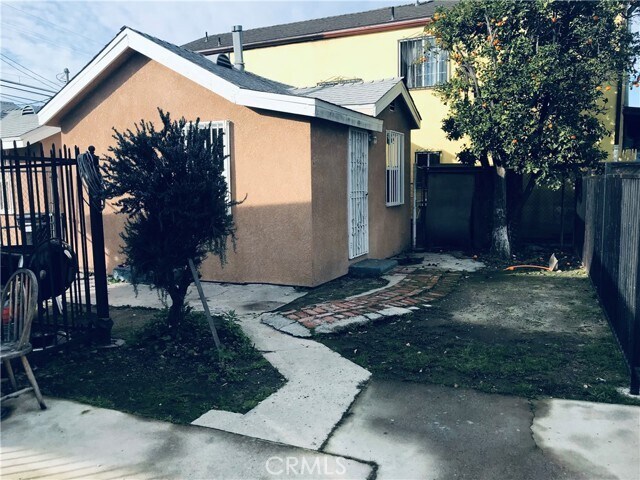 Foto del edificio - 1353 E 64th St