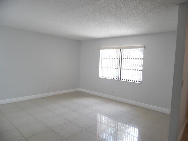 Foto del edificio - 4013 SW 68th Ln