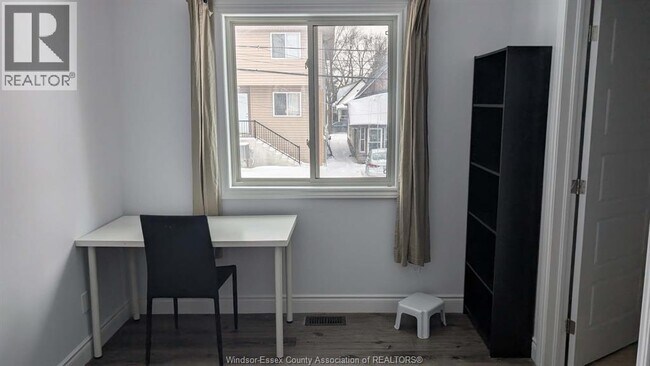 Photo du bâtiment - 475 Josephine Ave