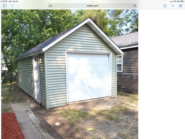 Building Photo - 322 Marquette Rd