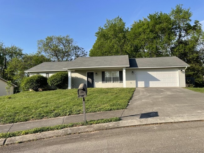 Photo - 512 Lejeune Dr House