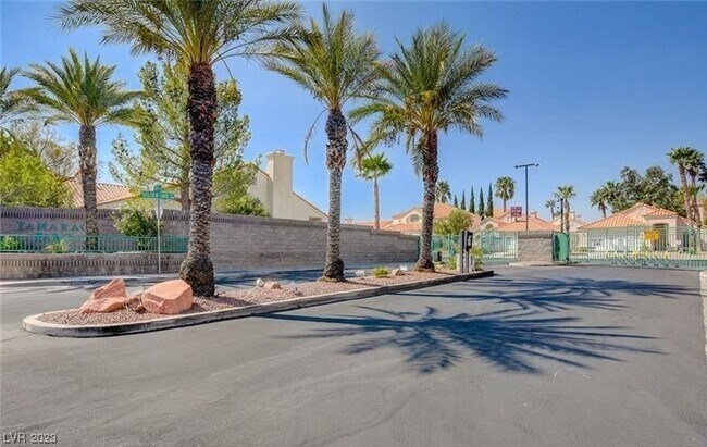 Building Photo - 3869 Birchview Ct
