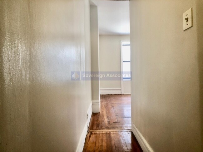 Building Photo - 182 Claremont Ave