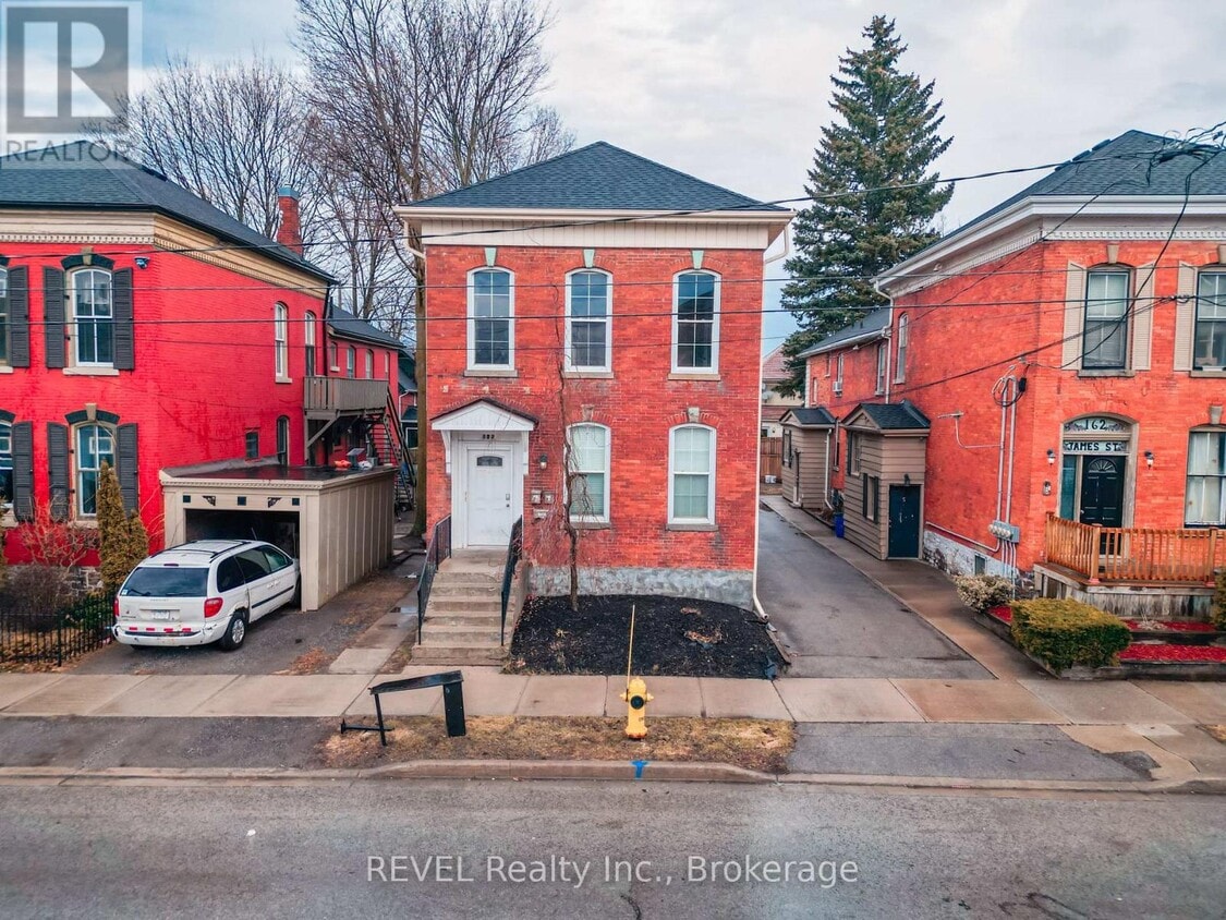Primary Photo - 166 James St