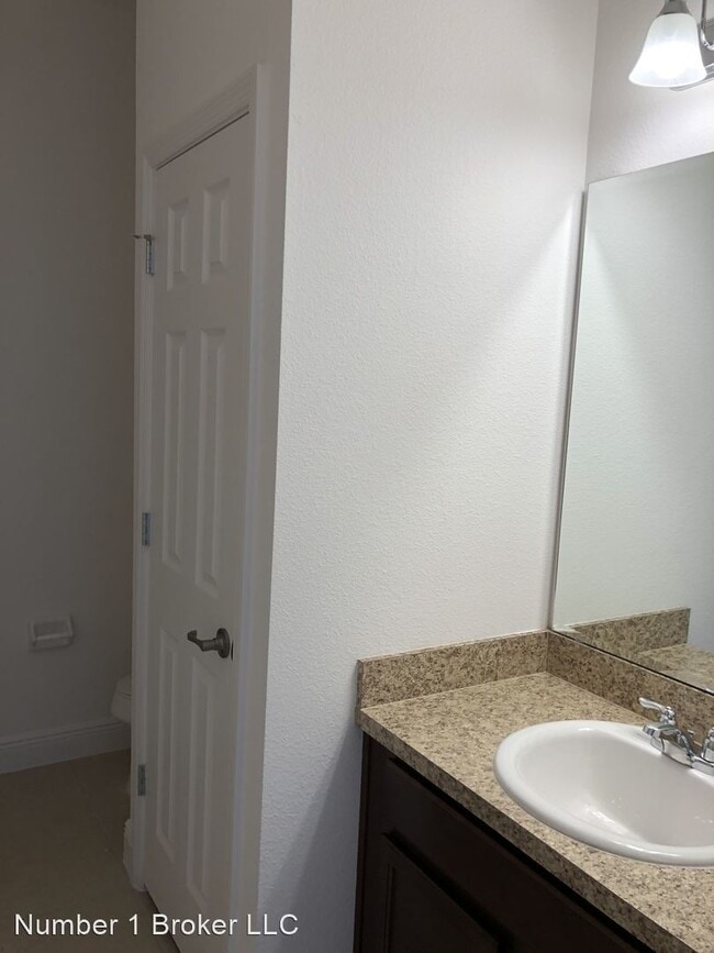 Building Photo - 4 br, 2.5 bath House - 14367 Black Lake Pr...