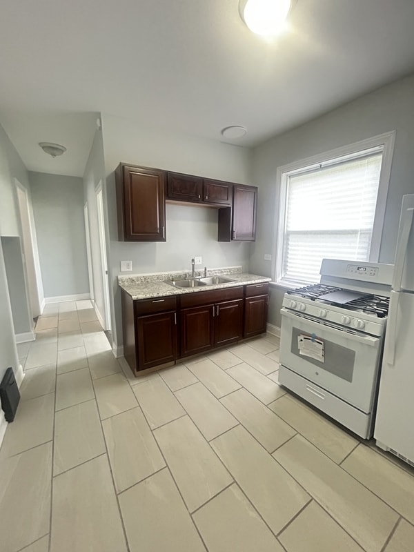 Building Photo - 5759 S Wolcott Ave