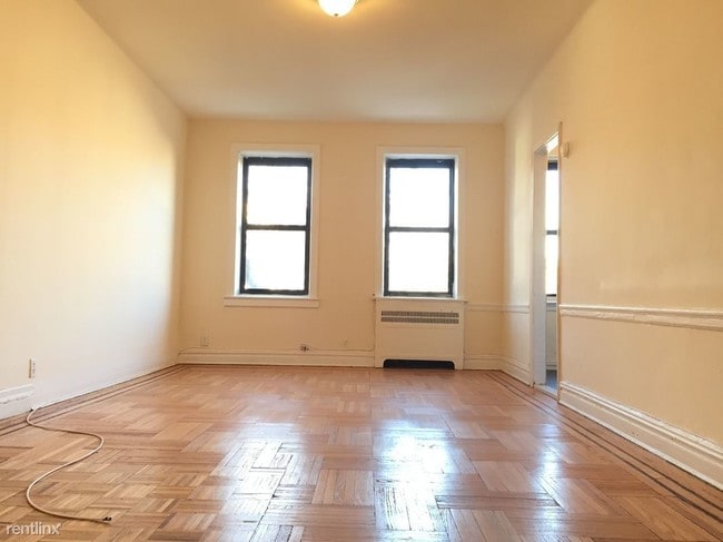 Building Photo - 56 Winthrop St