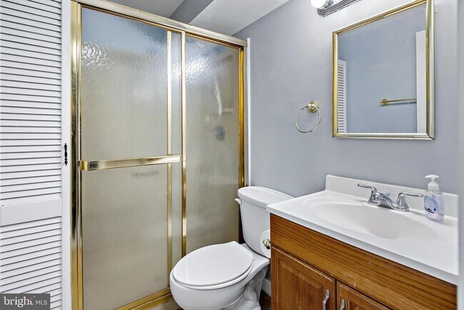 Foto del edificio - 9247 Chadburn Pl