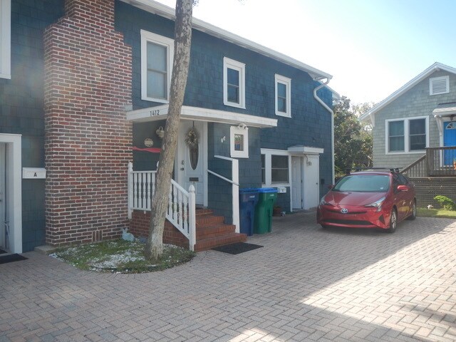 Primary Photo - 1412 Strand St