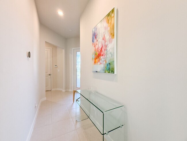 Building Photo - ***ANNUAL FURNISHED OR UNFURNISHED***AVAIL...