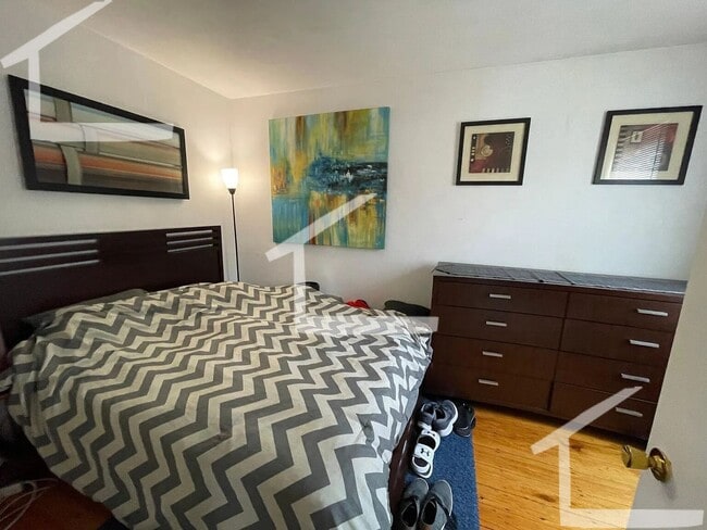 Building Photo - 307 Marlborough St