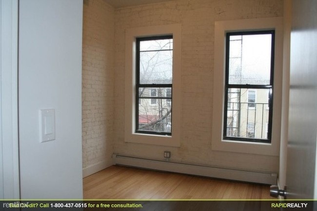 Building Photo - 1394 Putnam Ave