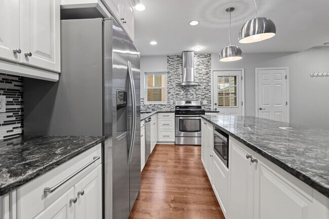 Building Photo - 5260 Butler St