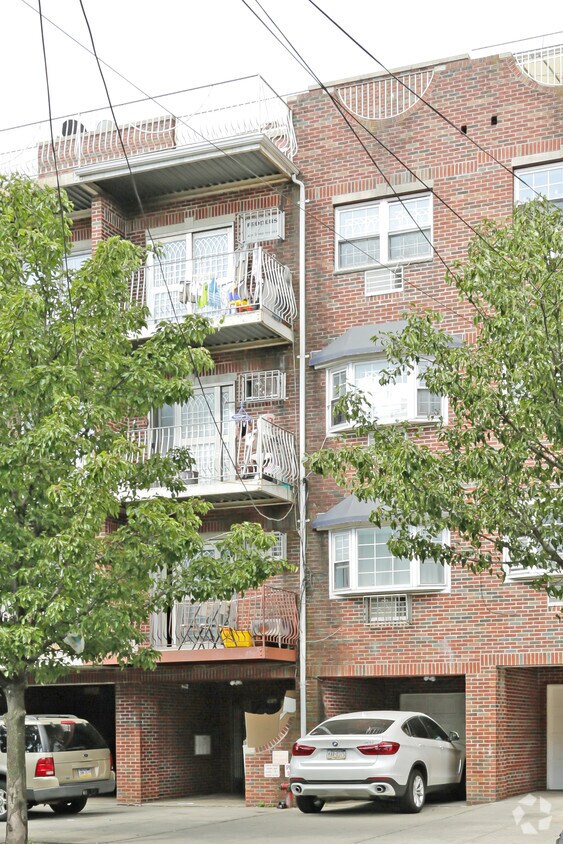 Primary Photo - 37-46 108th St