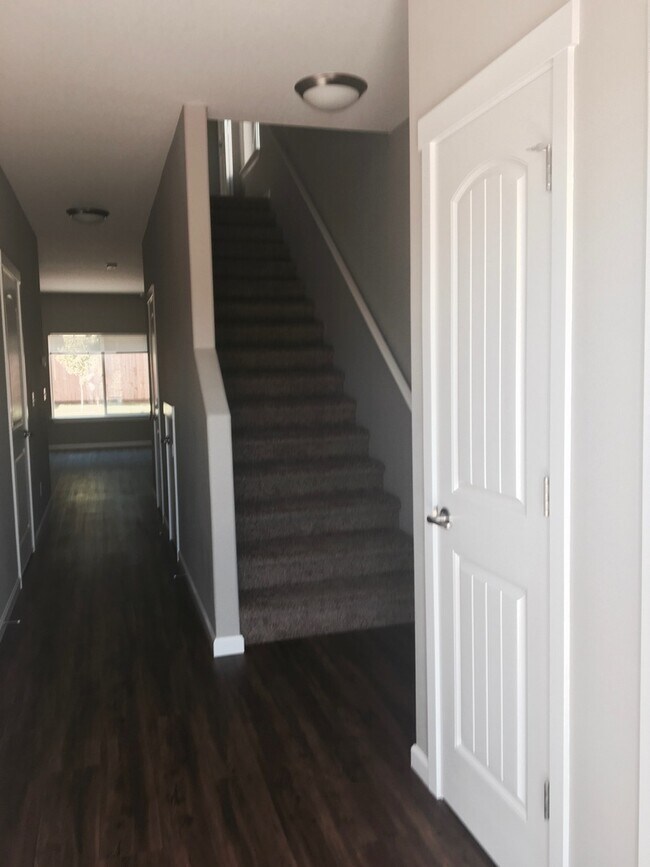 Foto del edificio - 1422-1422 Marigold Dr