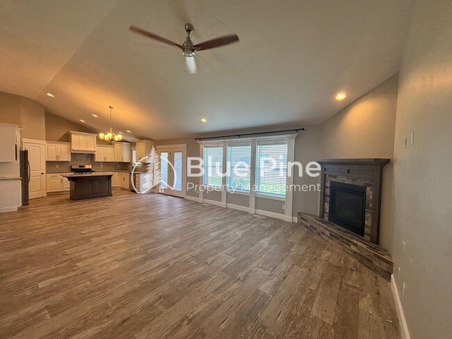 Building Photo - 5506 Eaglewood Dr