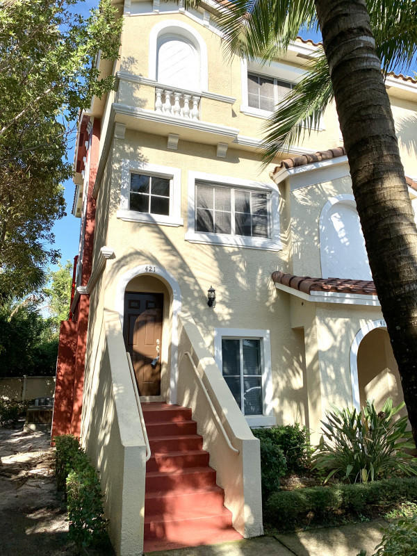 Foto del edificio - 421 Bayfront Dr
