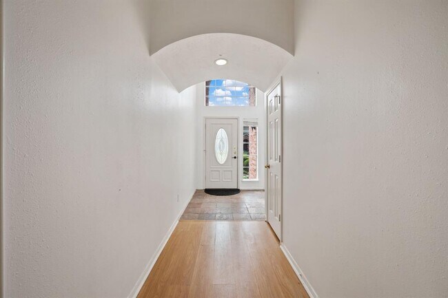 Foto del edificio - 26900 Castlecliff Ln