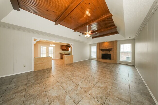 Foto del edificio - 5421 Sudbury Ln