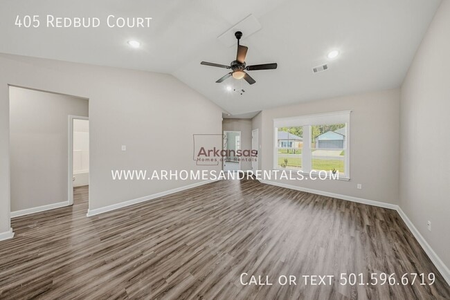 Foto del edificio - 405 Redbud Ct