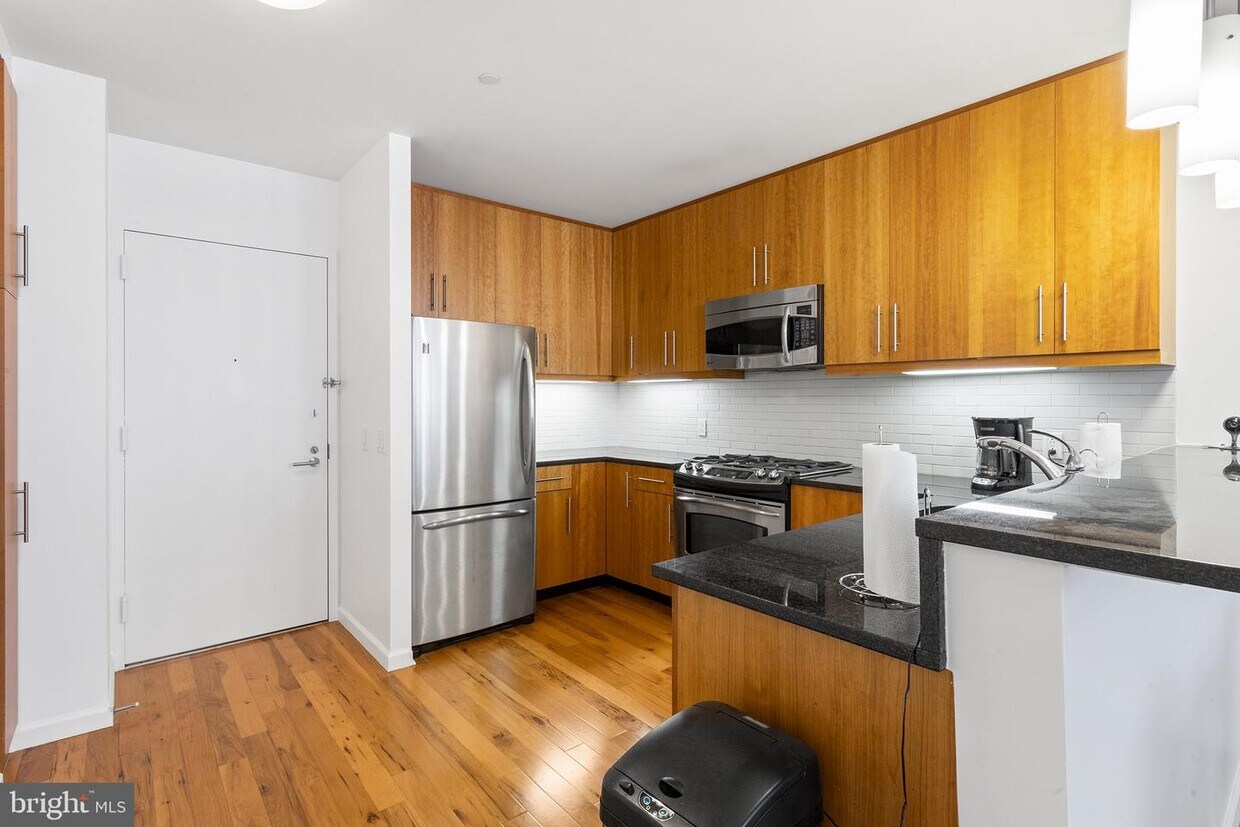 1425 Locust St Unit 4E, Philadelphia, PA 19102 Apartment for Rent in