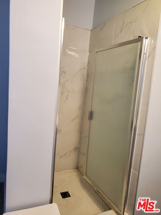 Building Photo - 417 S Wilton Pl