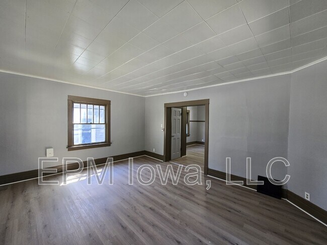 Building Photo - 506 Fowler St