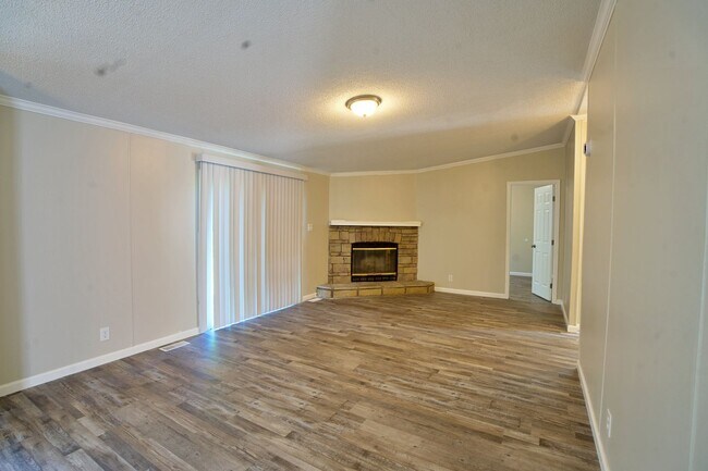 Building Photo - 470 Piedmont Cutoff