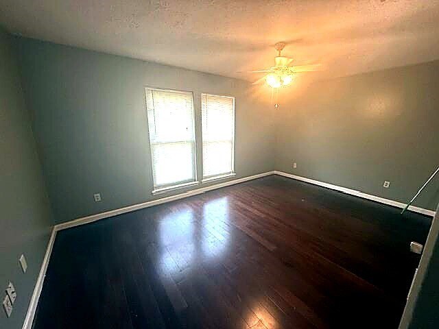 Foto del edificio - 3106 Trembling Creek Cir