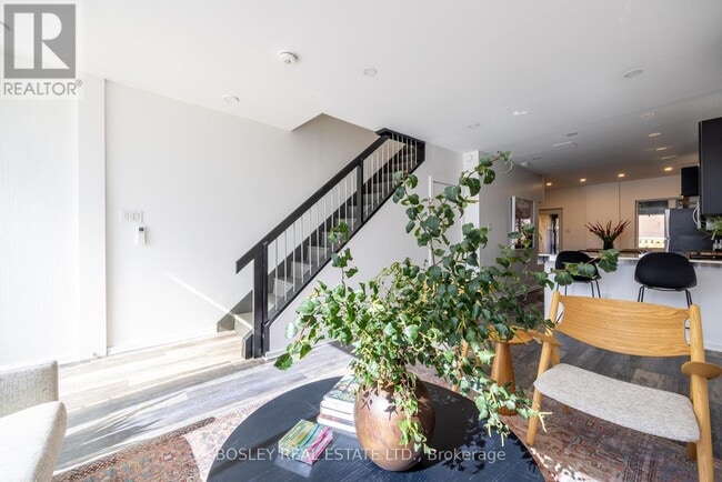 Building Photo - 1007 Weston Rd