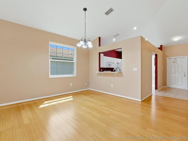 Foto del edificio - 2920 E Aragon Blvd