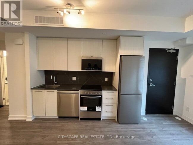 Photo du bâtiment - 861 Sheppard Ave W