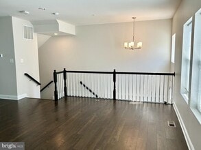 Building Photo - 1528 Witchhazel Cir