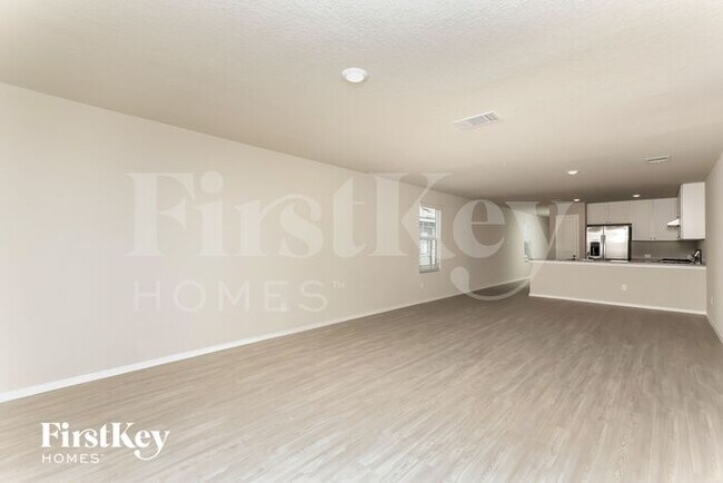 Building Photo - 10610 Varmus Dr
