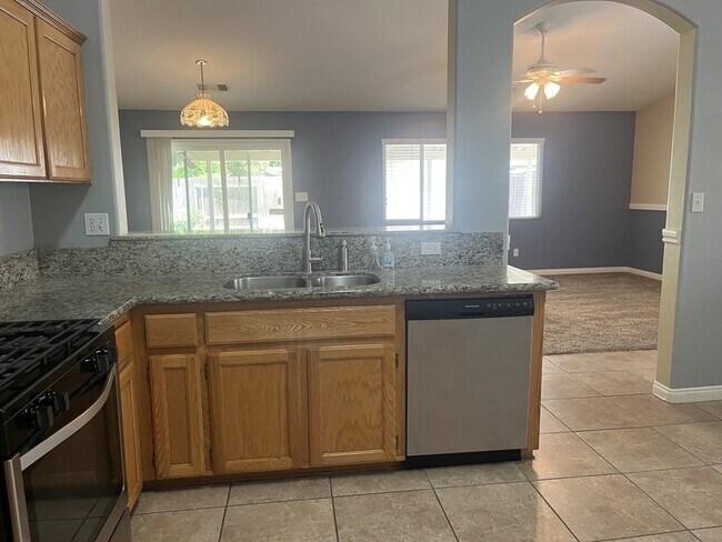 Foto del edificio - 4710 Silver Mountain Ct