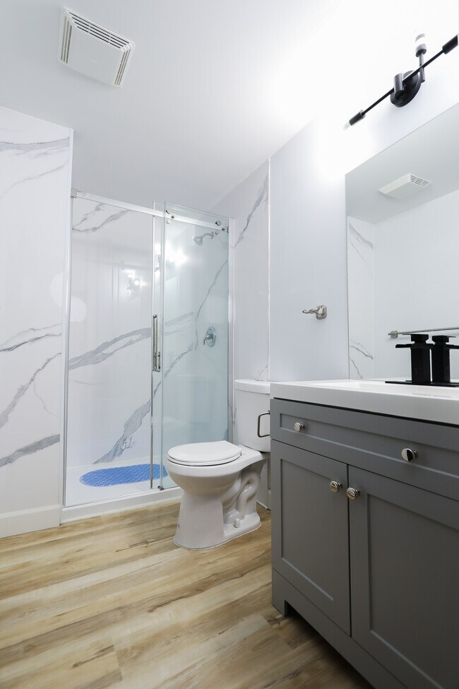 Photo du bâtiment - 151 Wellington St