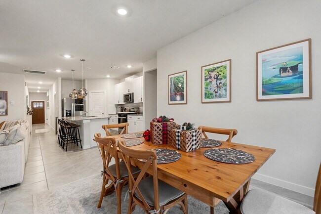 Foto del edificio - 12014 Silver Moon Ln